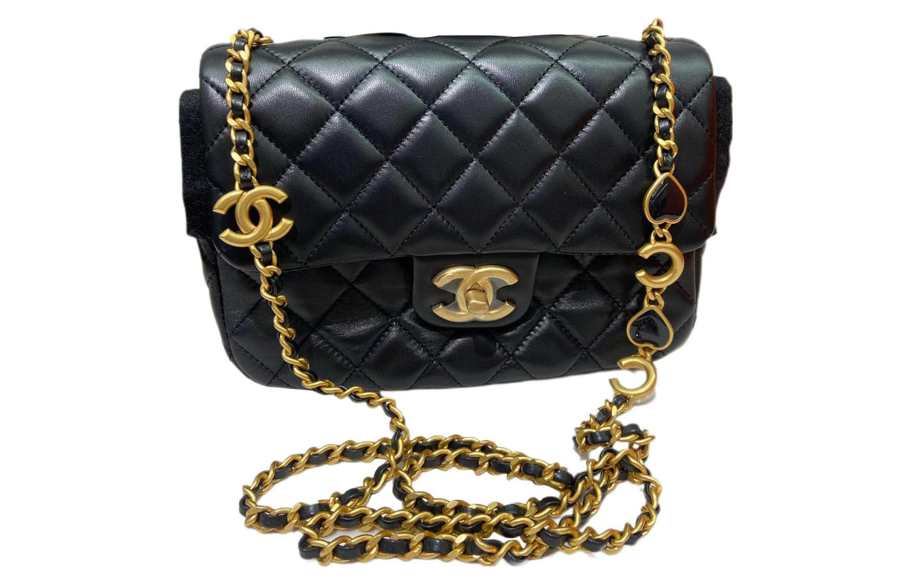CHANEL 22K Autumn And Winter Lambskin Flap Crossbody Bag Shoulder Bag Small Size Women's Black