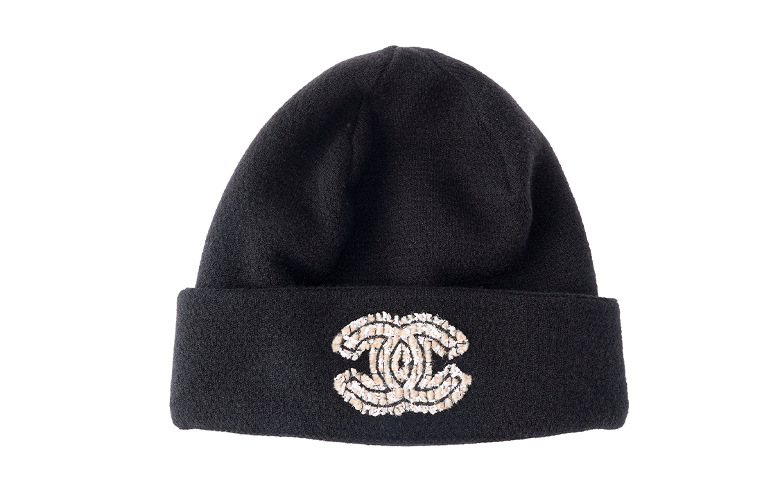 CHANEL Cloche White Beige Cc Logo Beanie AA8603