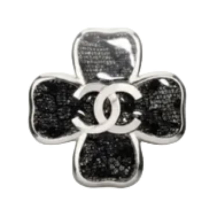CHANEL 1986 1988 Cc Logo Clover Earrings