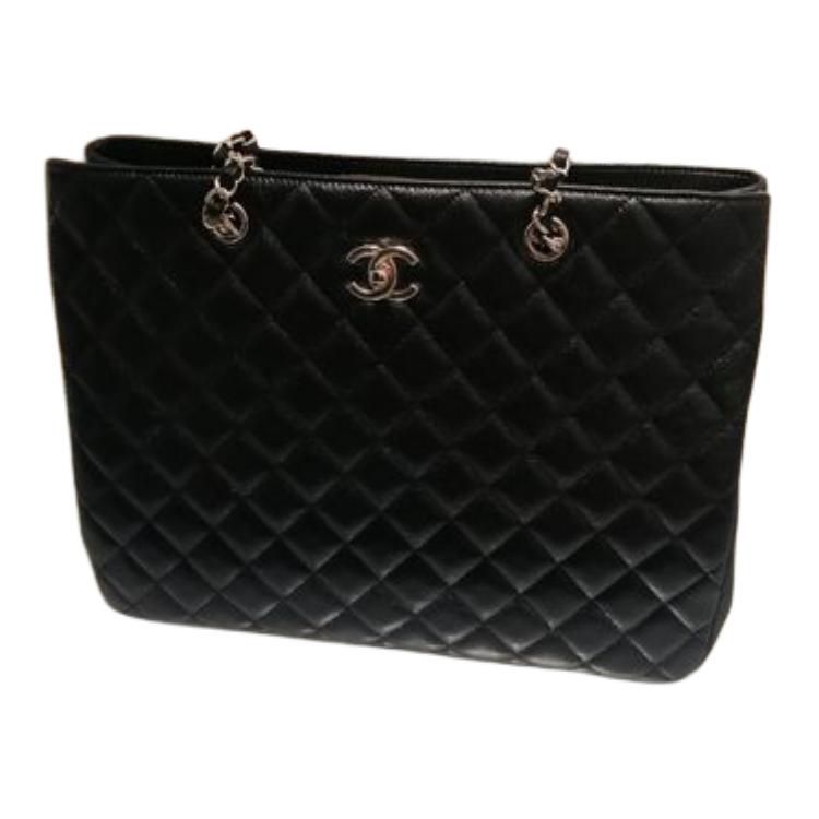 CHANEL Shiny Grain Calfskin Shoulder Bag Women's Black