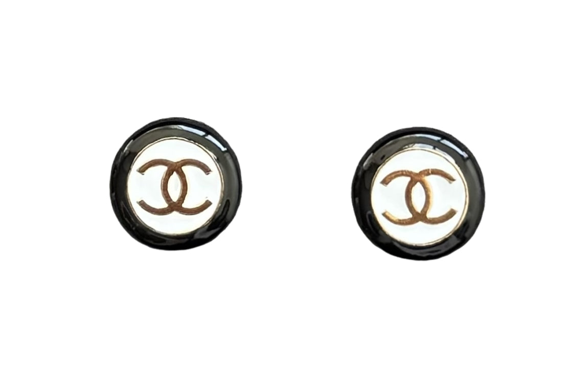 CHANEL - Stud Earrings Unisex Black