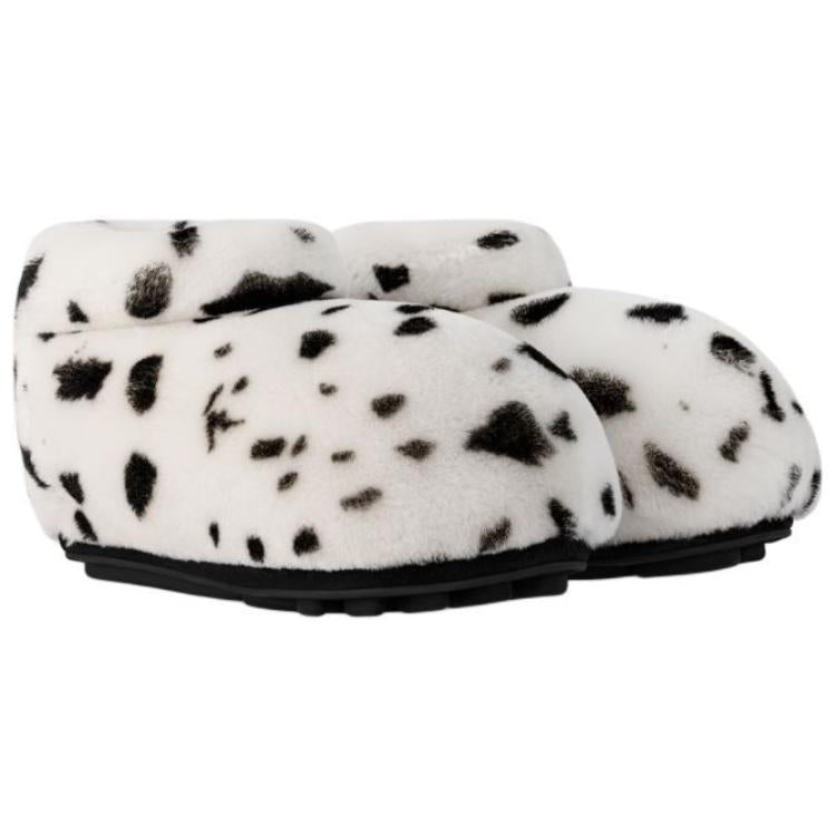 LOUIS VUITTON Lv Footprint Low Boot White Black