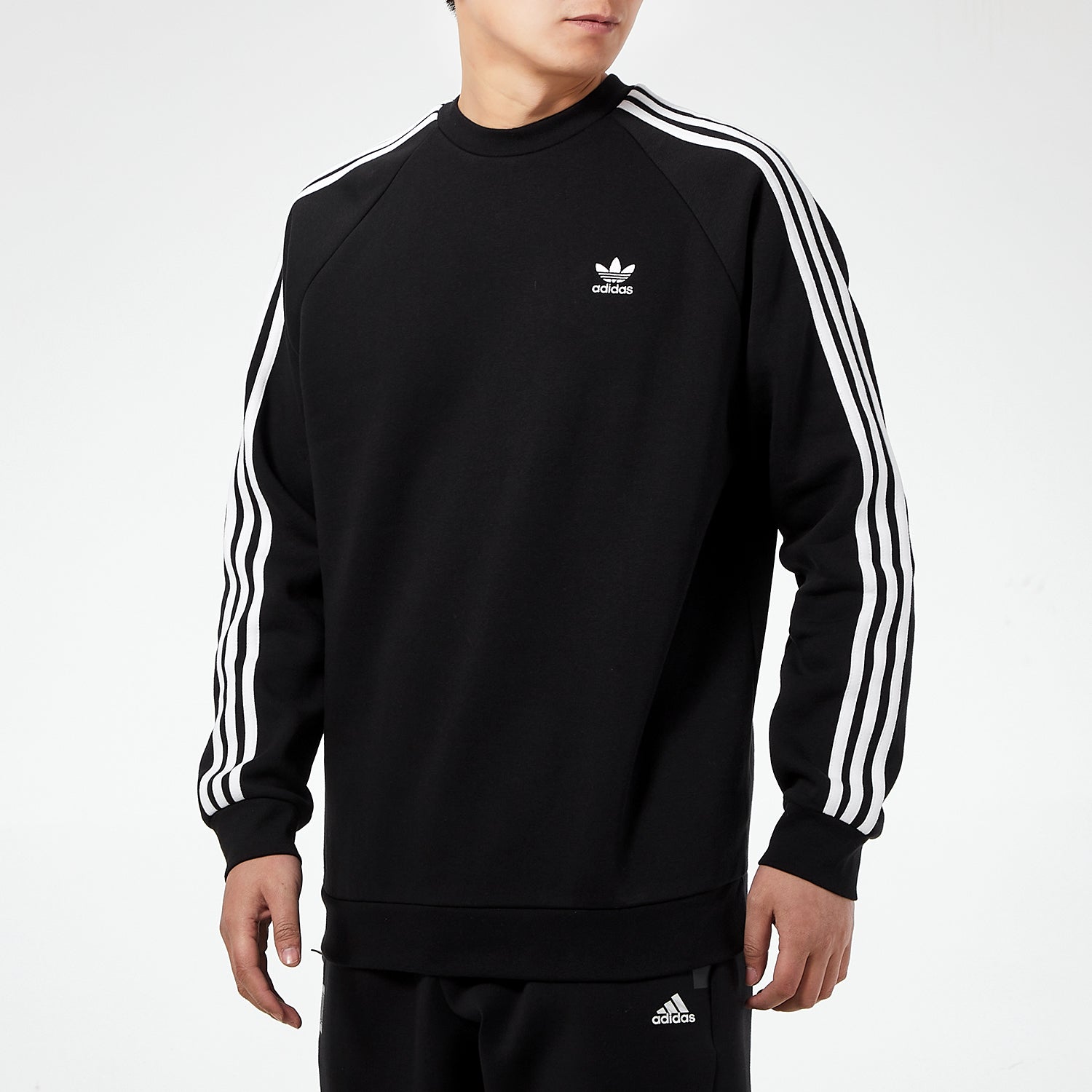 adidas originals 3-stripes Crew Fleece Lined Stay Warm raglan sleeve Round Neck Pullover Black GN3487