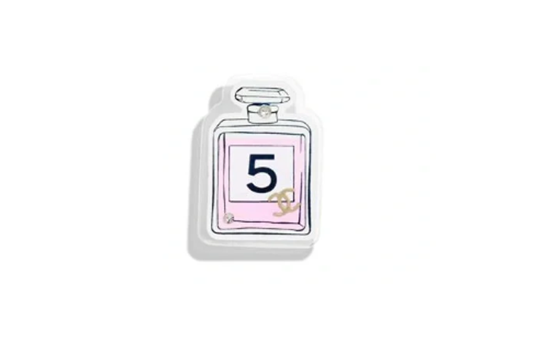 CHANEL - Brooches Women's Silver