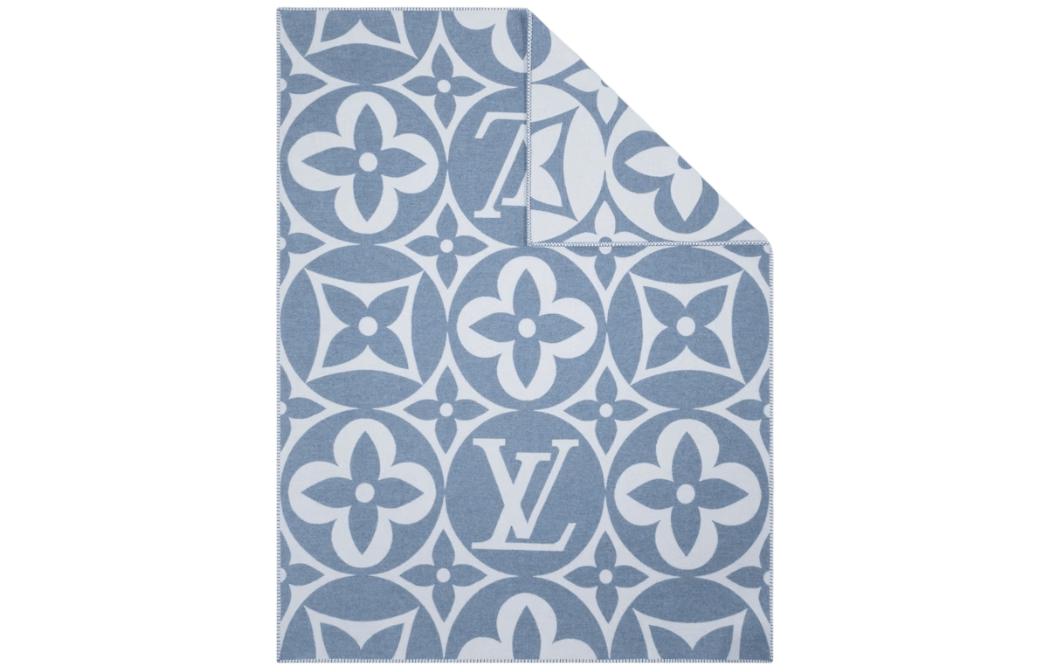 LOUIS VUITTON Blankets