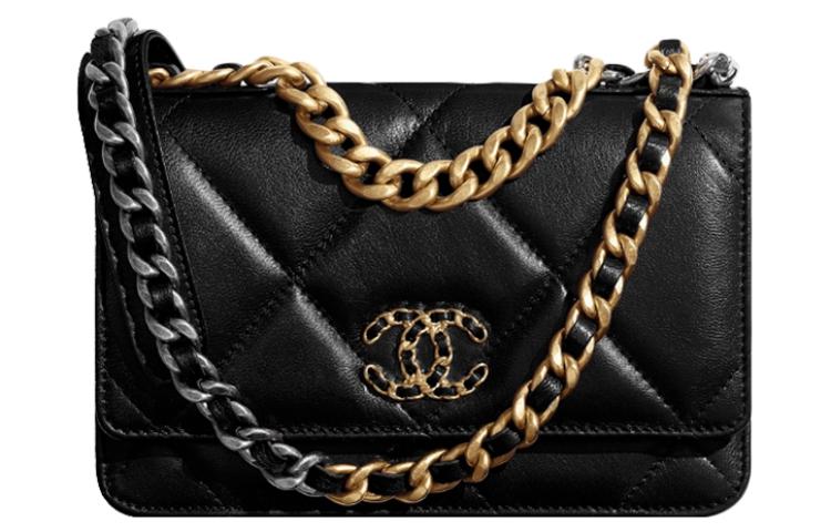 CHANEL 19 Wallet On Chain Black