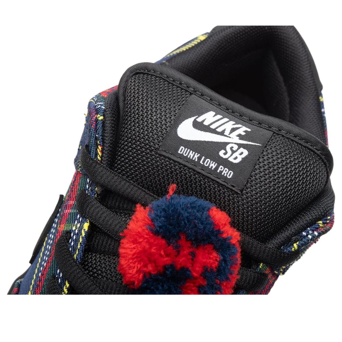 Nike x Nardwuar SB Dunk Low 'Tartan' II1493-600